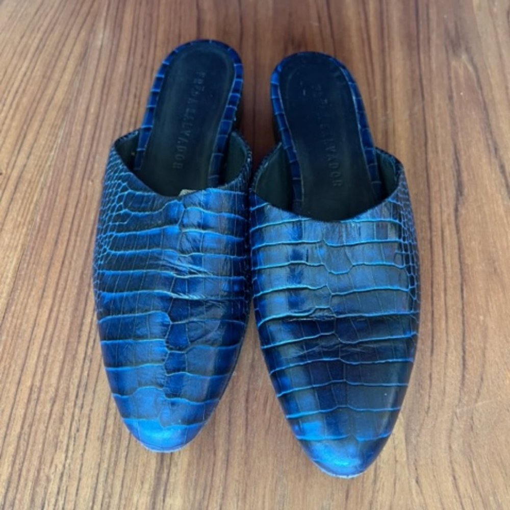 Freda Salvador Lay Croc Embossed Slip On Mules Size 7